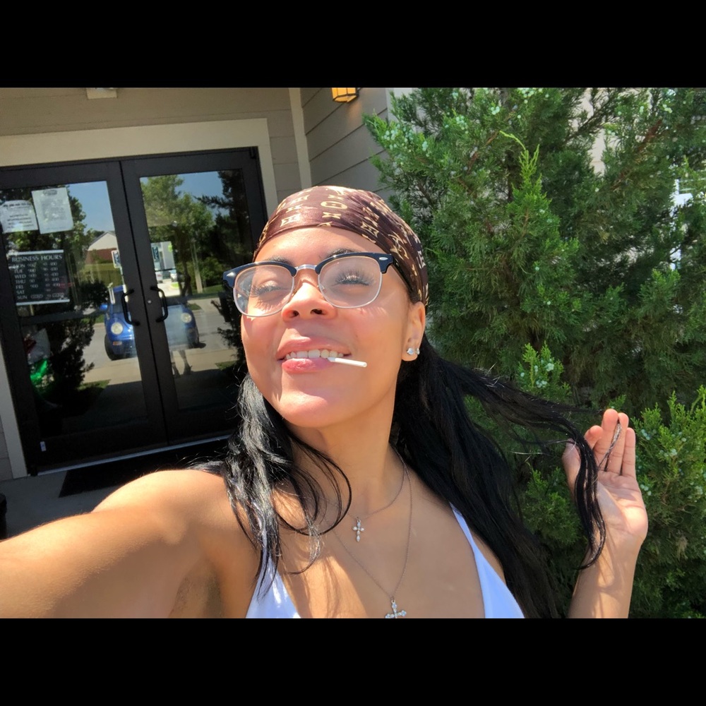 Meet your Posher, Destiny